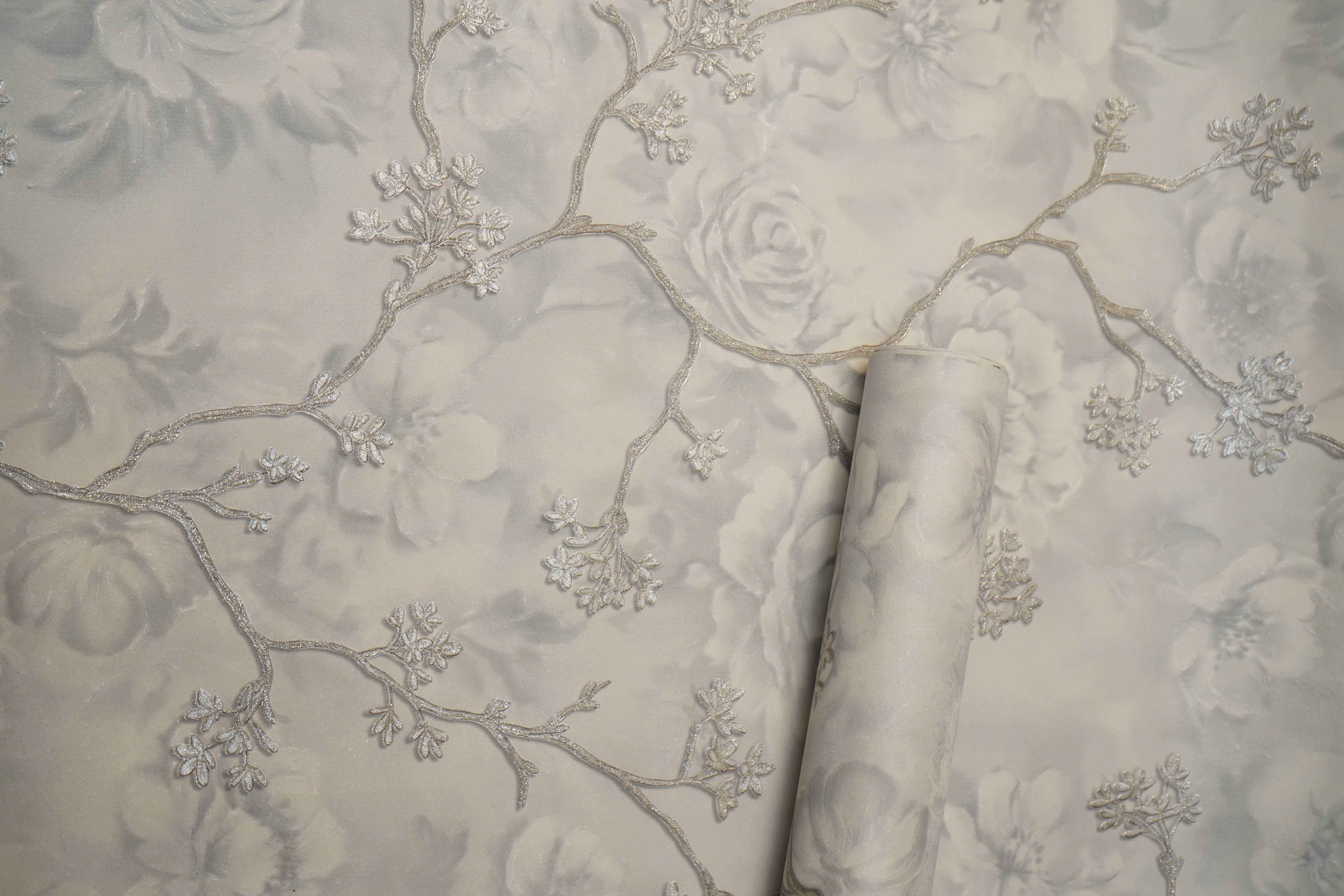White Damask Design  with Silver Floral Design Not Self Adhesive 53 Cm X 1000 Cm for PVC Vinyl Coated for  Wall Bedroom Living Room Latest Stylish for Home Decoration (White & Silver , 57 Sqft Roll) (NW-36)